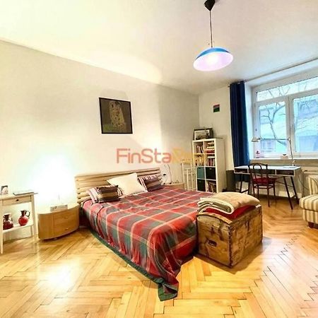 Economy Apartment 2 Min From The Main Station 布拉迪斯拉发 外观 照片